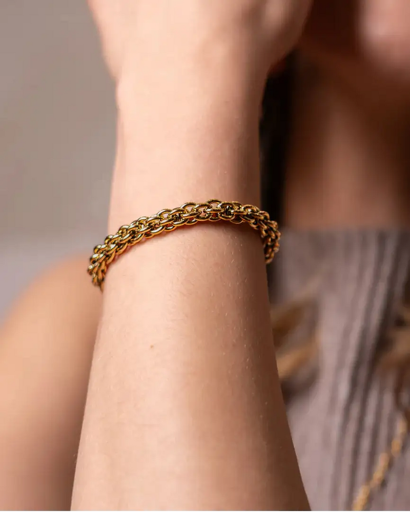Sleek Link Bracelet