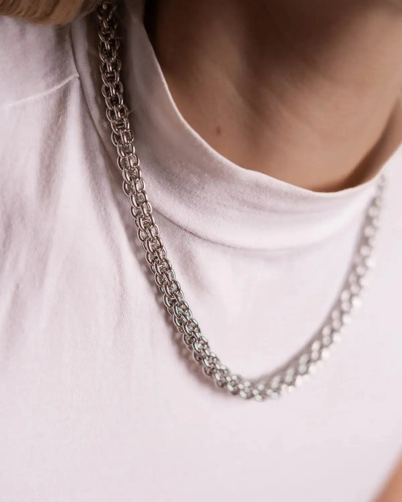 Sleek Link Necklace