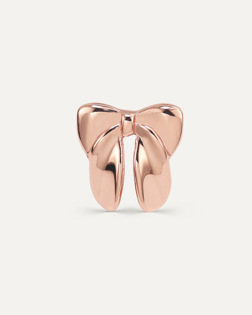 Magic knot Earcuff
