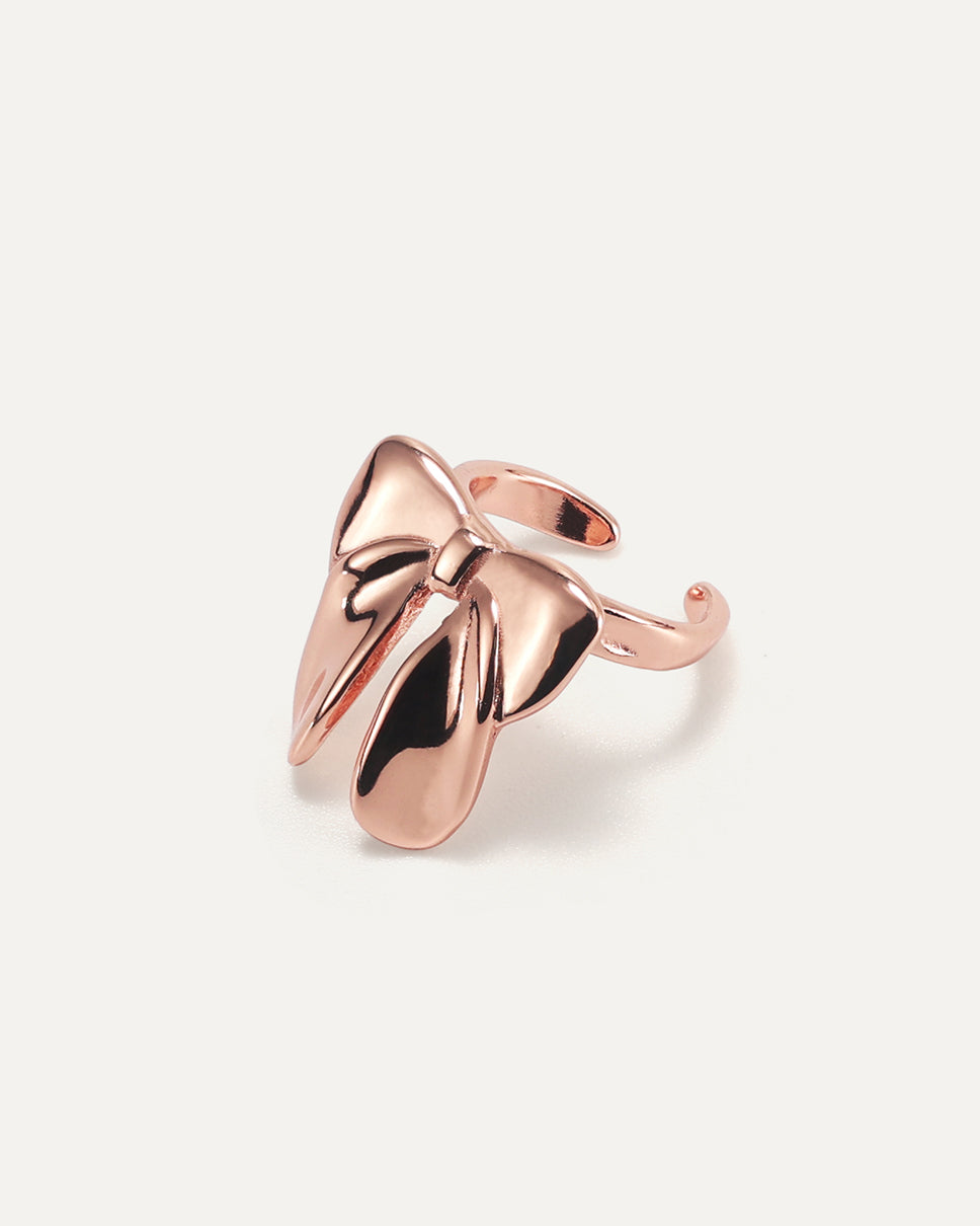 Magic knot Earcuff