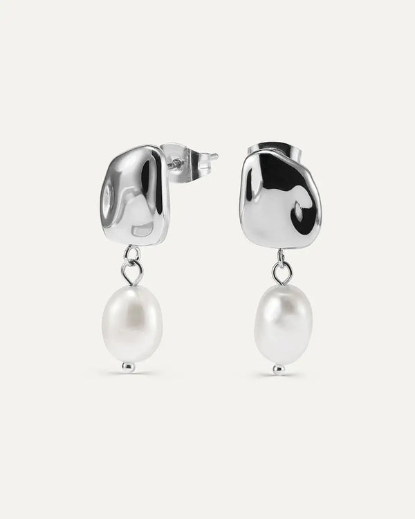 Ember Pearl Earrings